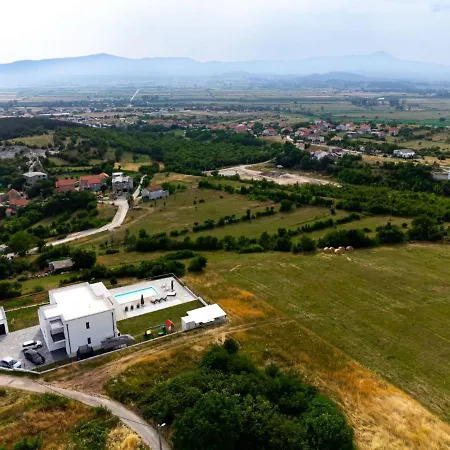 Luxury Rilassante-heated Pool,full Privacy,children Playground Villa Sinj