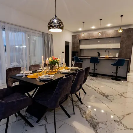 Luxury Rilassante-heated Pool,full Privacy,children Playground * Sinj
