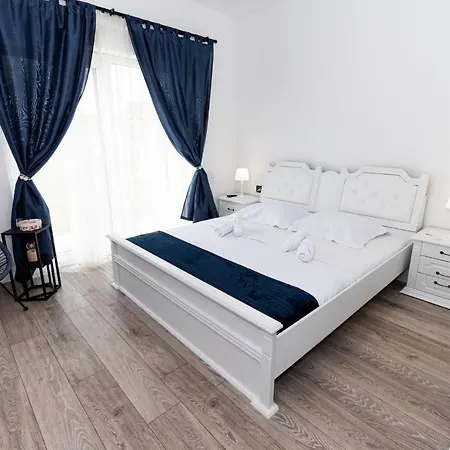 Luxury Rilassante-heated Pool,full Privacy,children Playground Villa Sinj