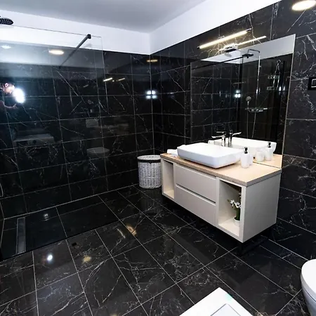 Luxury Rilassante-heated Pool,full Privacy,children Playground